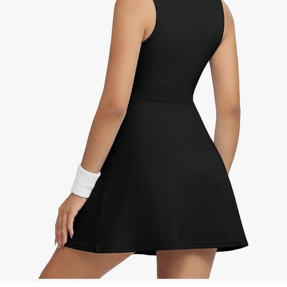 Athletic Black Collared Dress - Picture 3 of 7